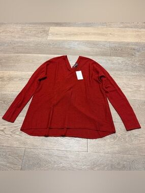 Vince V-Neck Crimson Red Cashmere Wool Sweater Women’s Size Small NWT 245$
